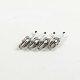 Zestaw świec zapłonowych GYTR Yamaha (13S-R373A-70-00)